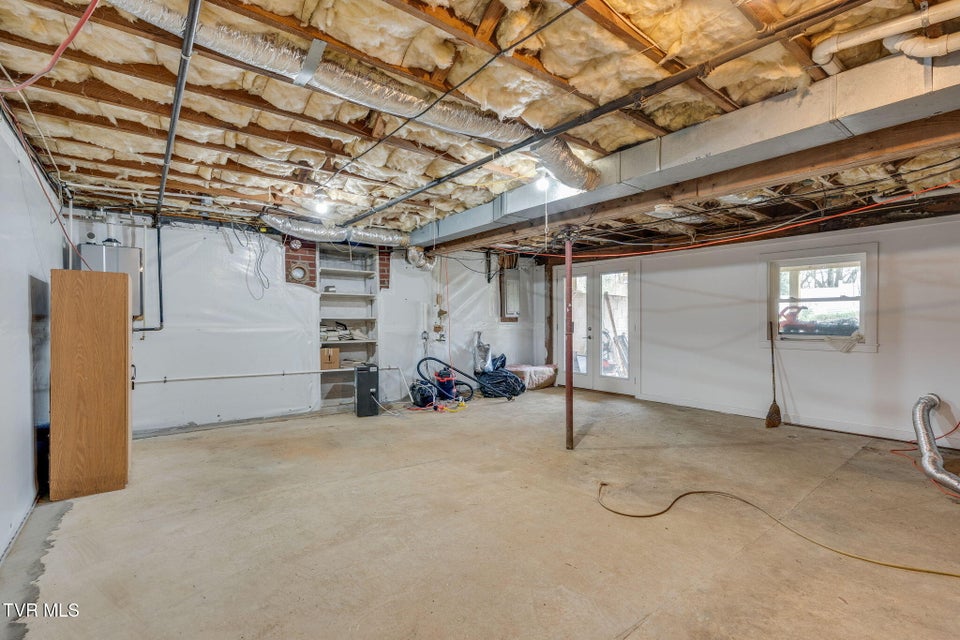 Photo #18: 408 Oak Grove Avenue