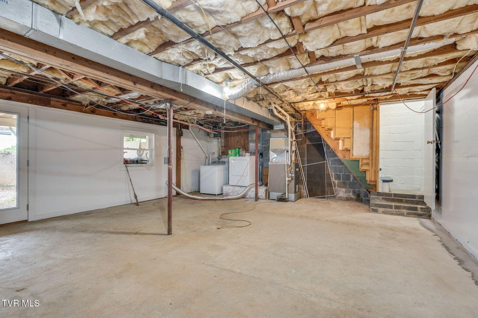 Photo #19: 408 Oak Grove Avenue