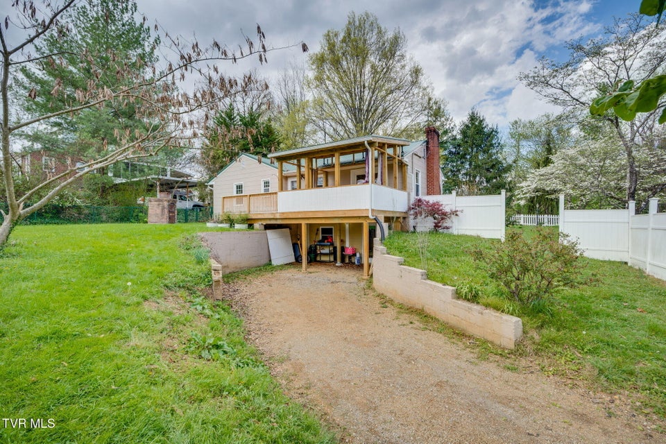 Photo #24: 408 Oak Grove Avenue