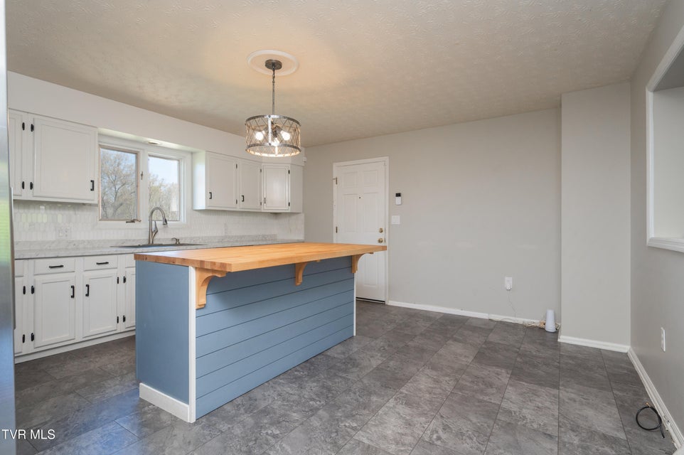 Photo #20: 4312 Orebank Road