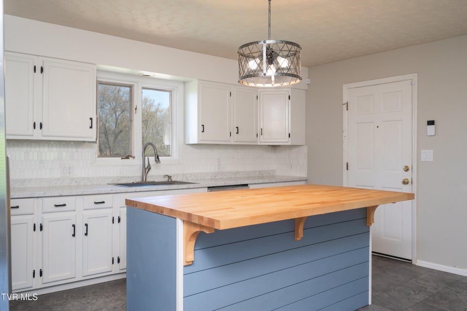 Photo #21: 4312 Orebank Road