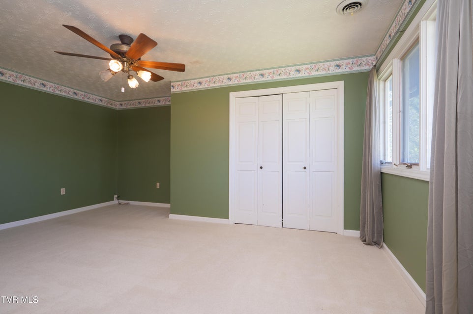 Photo #38: 4312 Orebank Road