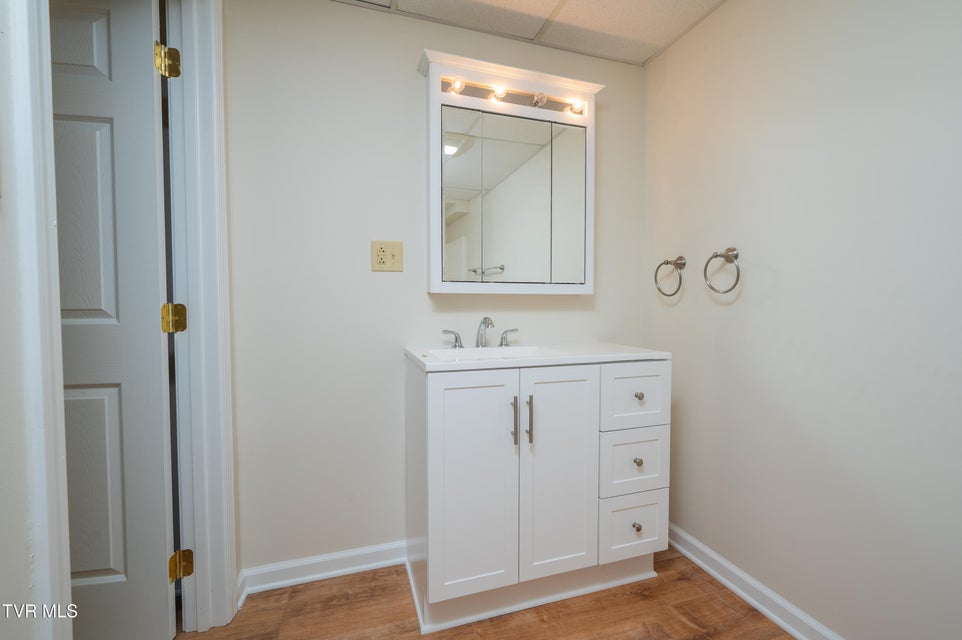 Photo #41: 4312 Orebank Road