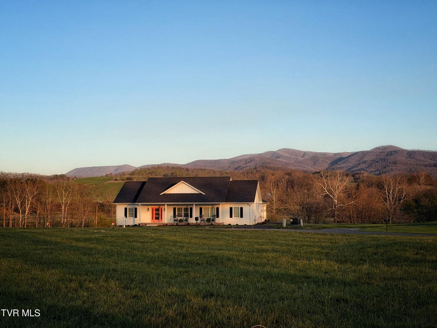 Photo #2: 182 St Johns Way