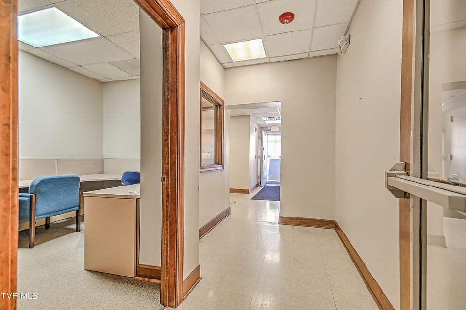 Photo #27: 513 State Street