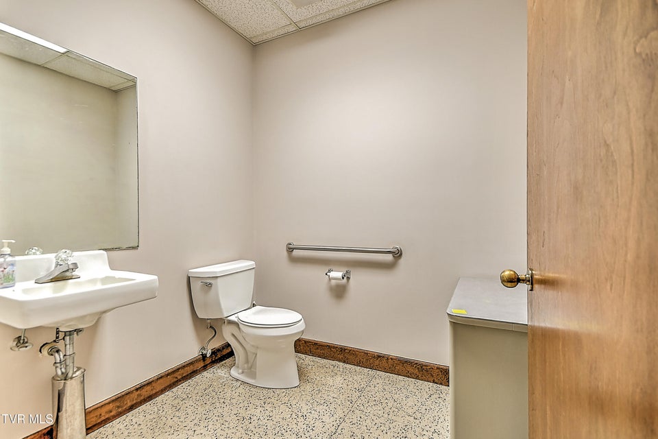 Photo #18: 513 State Street