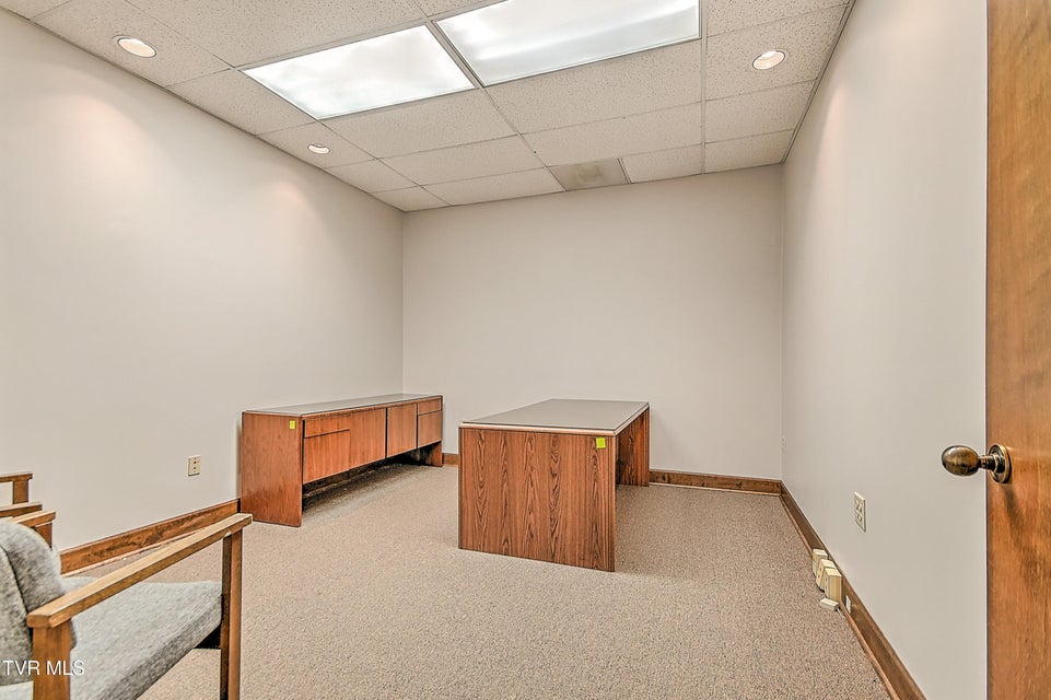 Photo #24: 513 State Street