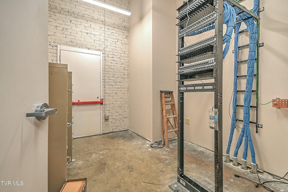 Photo #40: 513 State Street