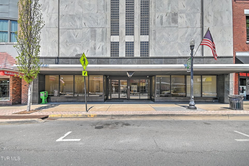 Photo #5: 513 State Street