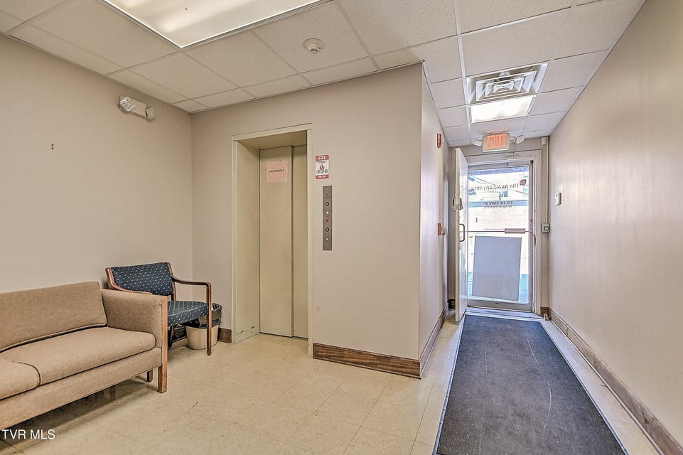 Photo #28: 513 State Street