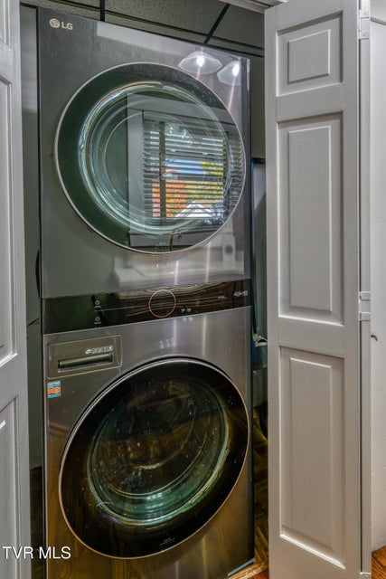 Photo #12: 1505 Lakeview Drive