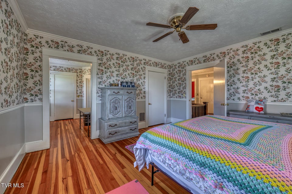 Photo #27: 1505 Lakeview Drive