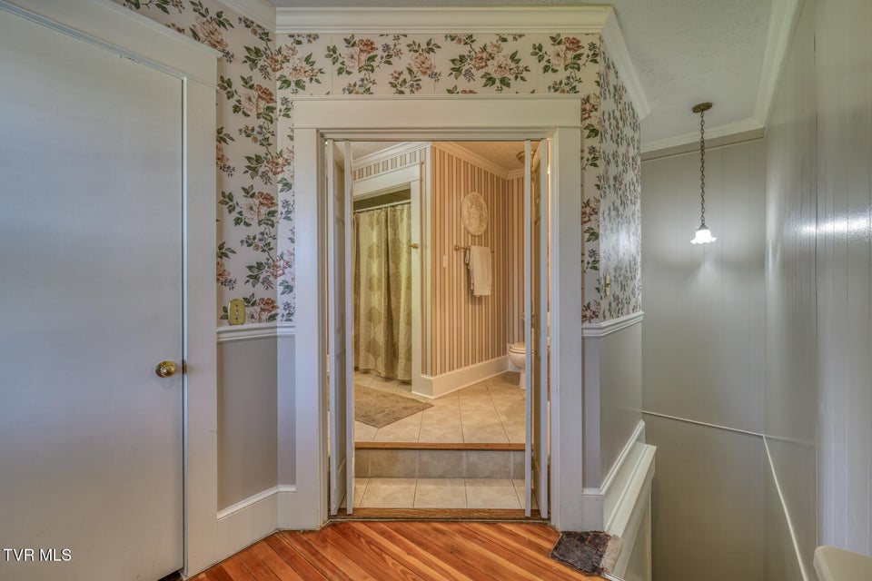 Photo #28: 1505 Lakeview Drive