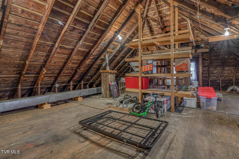 Photo #38: 1505 Lakeview Drive