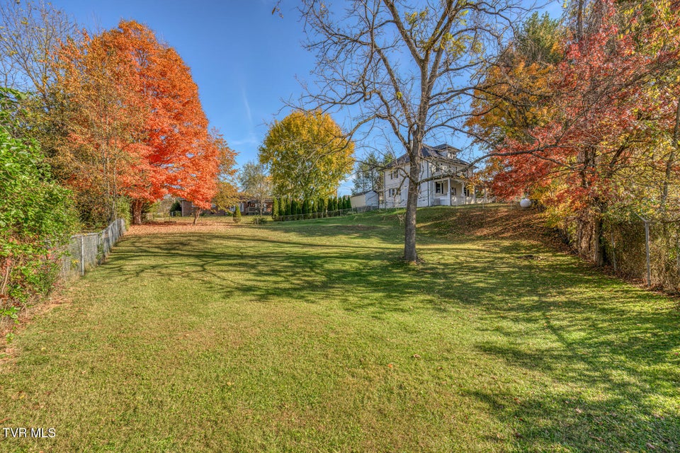 Photo #44: 1505 Lakeview Drive