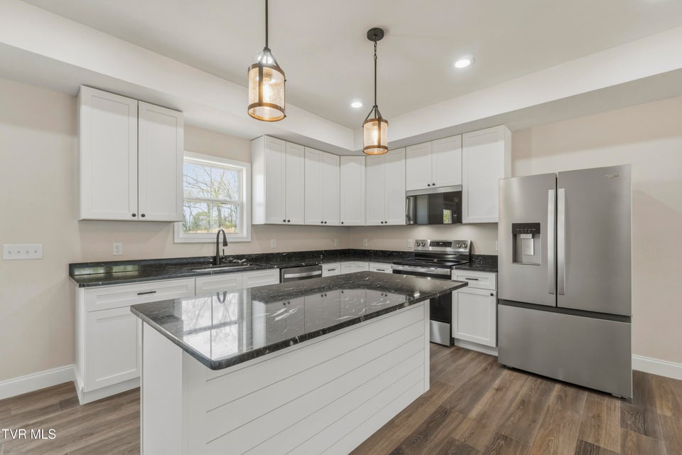 Photo #15: 300 Gibson Loop