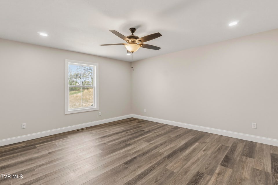 Photo #21: 300 Gibson Loop