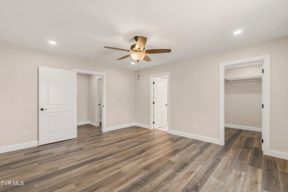 Photo #22: 300 Gibson Loop