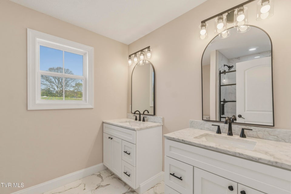 Photo #24: 300 Gibson Loop