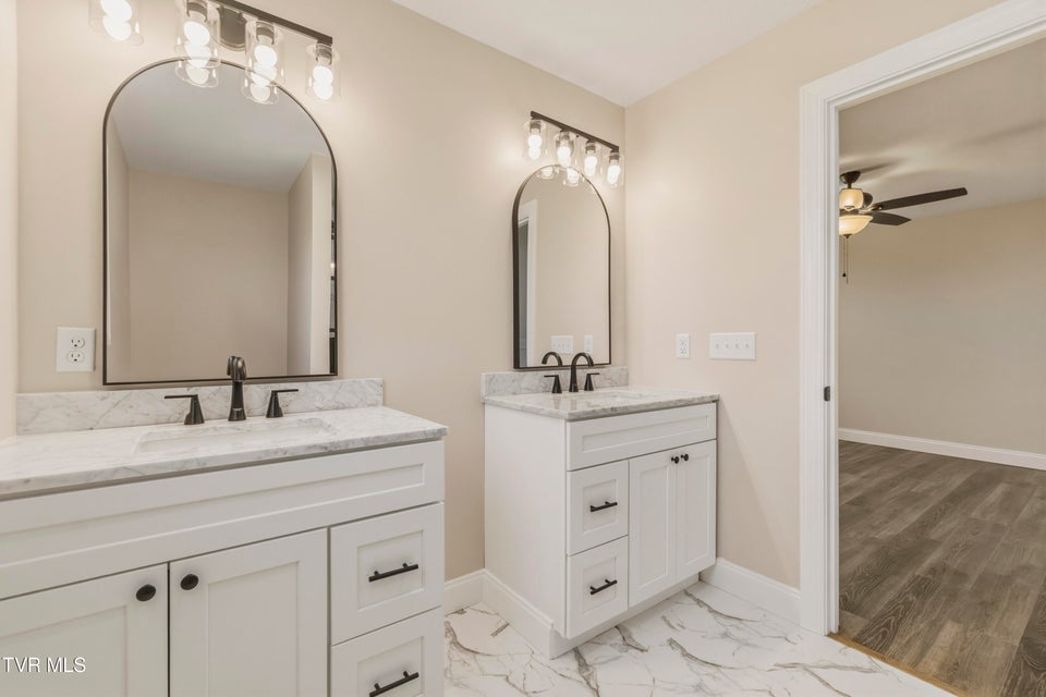 Photo #27: 300 Gibson Loop