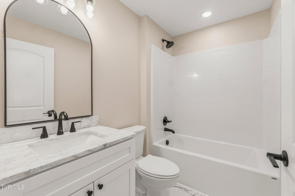 Photo #30: 300 Gibson Loop