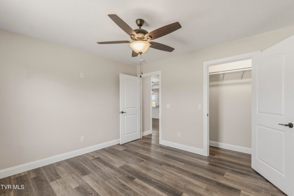 Photo #33: 300 Gibson Loop