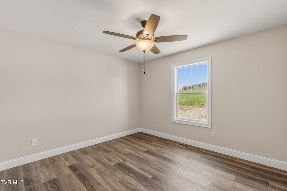 Photo #36: 300 Gibson Loop