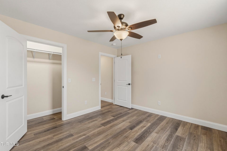 Photo #37: 300 Gibson Loop