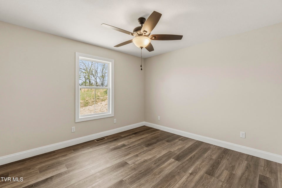 Photo #40: 300 Gibson Loop