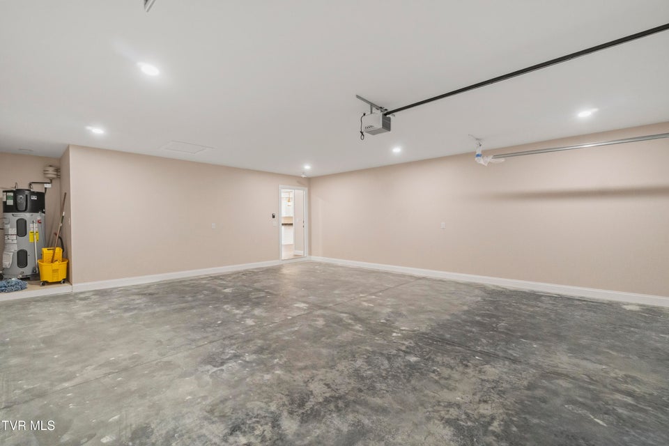 Photo #43: 300 Gibson Loop