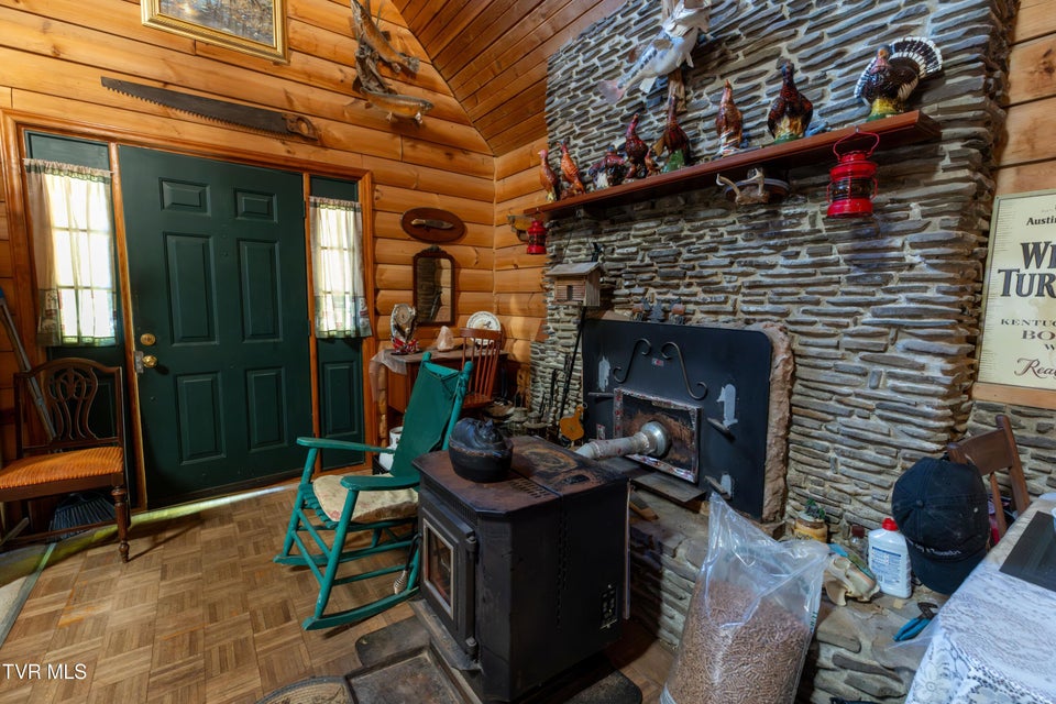 Photo #9: 401 Plymouth Hollow Road