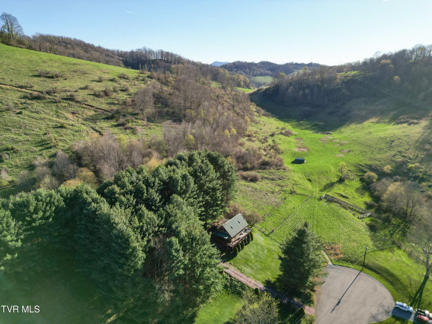 Photo #4: 401 Plymouth Hollow Road