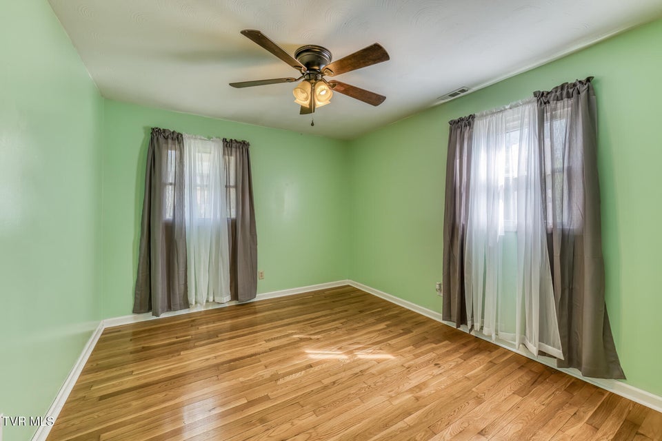 Photo #15: 1069 Jessie Lane