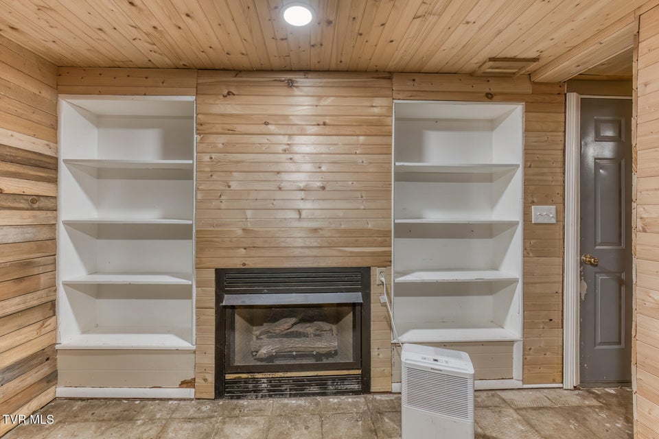 Photo #20: 1069 Jessie Lane