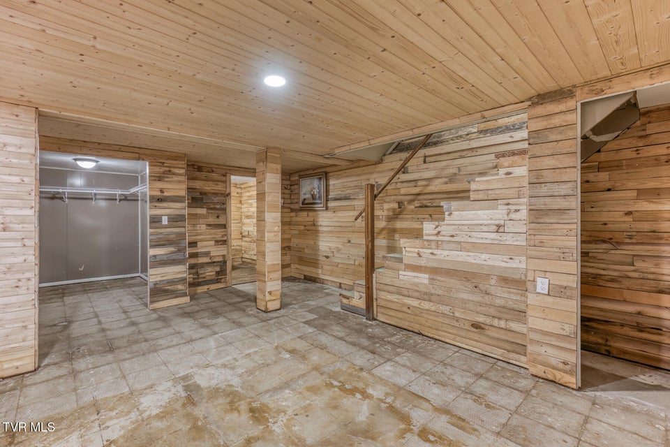 Photo #21: 1069 Jessie Lane