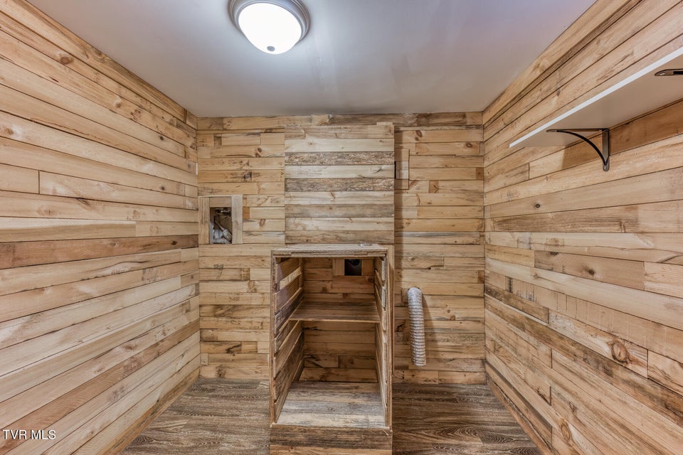 Photo #22: 1069 Jessie Lane