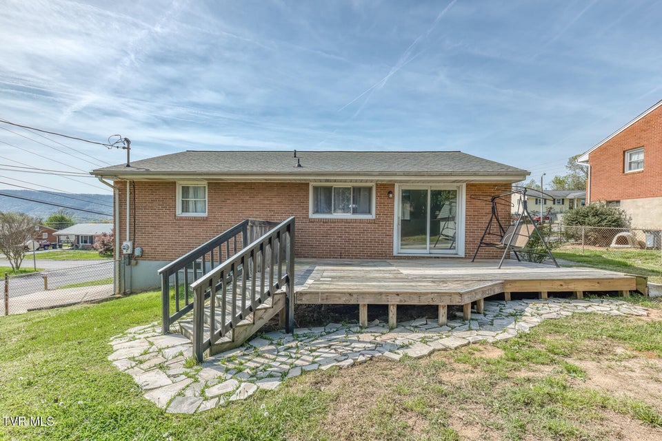 Photo #31: 1069 Jessie Lane