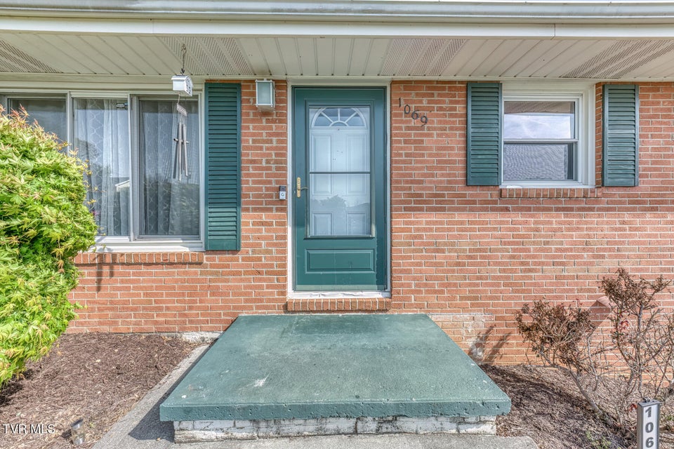 Photo #2: 1069 Jessie Lane