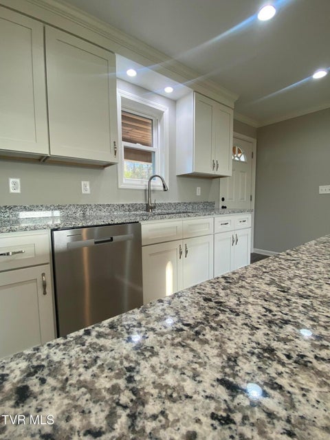 Photo #4: 625 Seaton Road