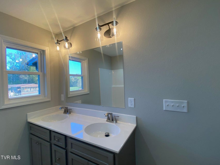 Photo #11: 625 Seaton Road