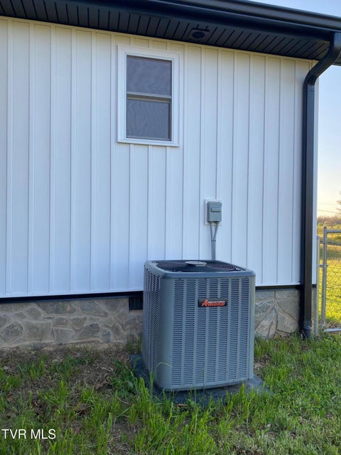 Photo #25: 625 Seaton Road