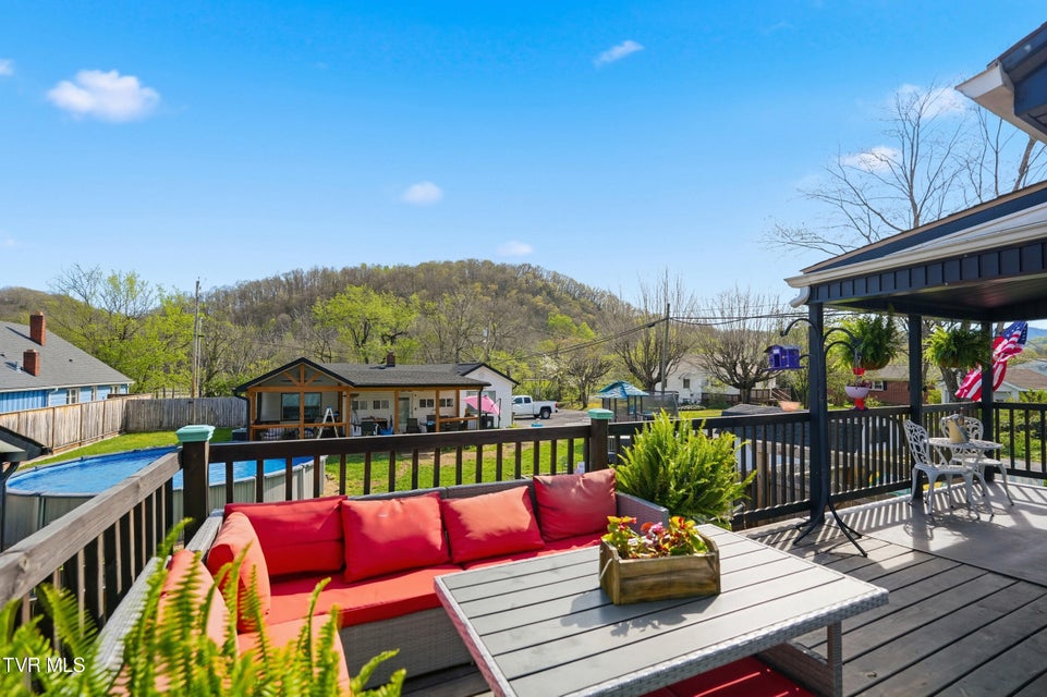 Photo #4: 450 Riverside Drive