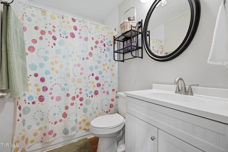 Photo #16: 450 Riverside Drive