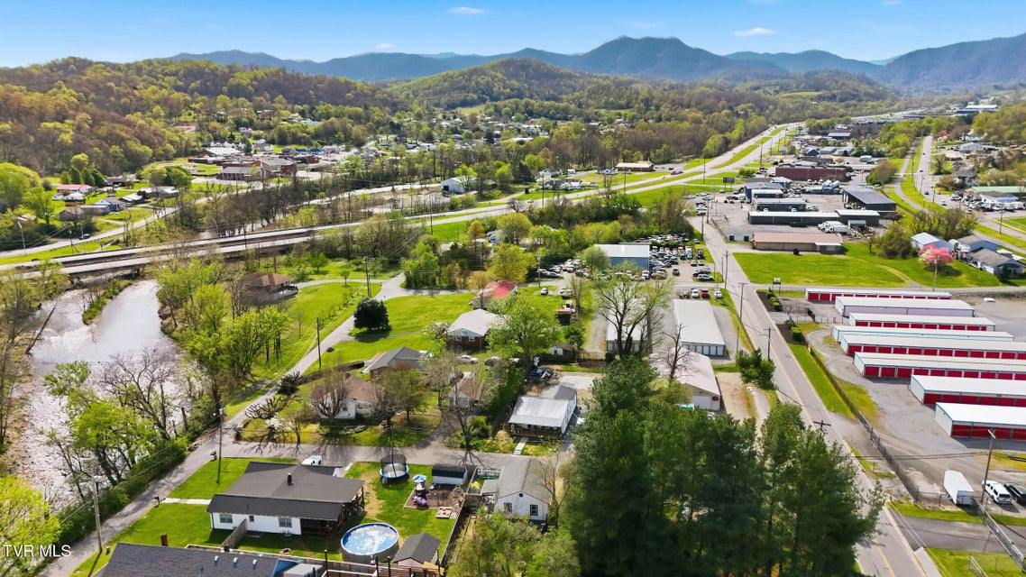 Photo #27: 450 Riverside Drive