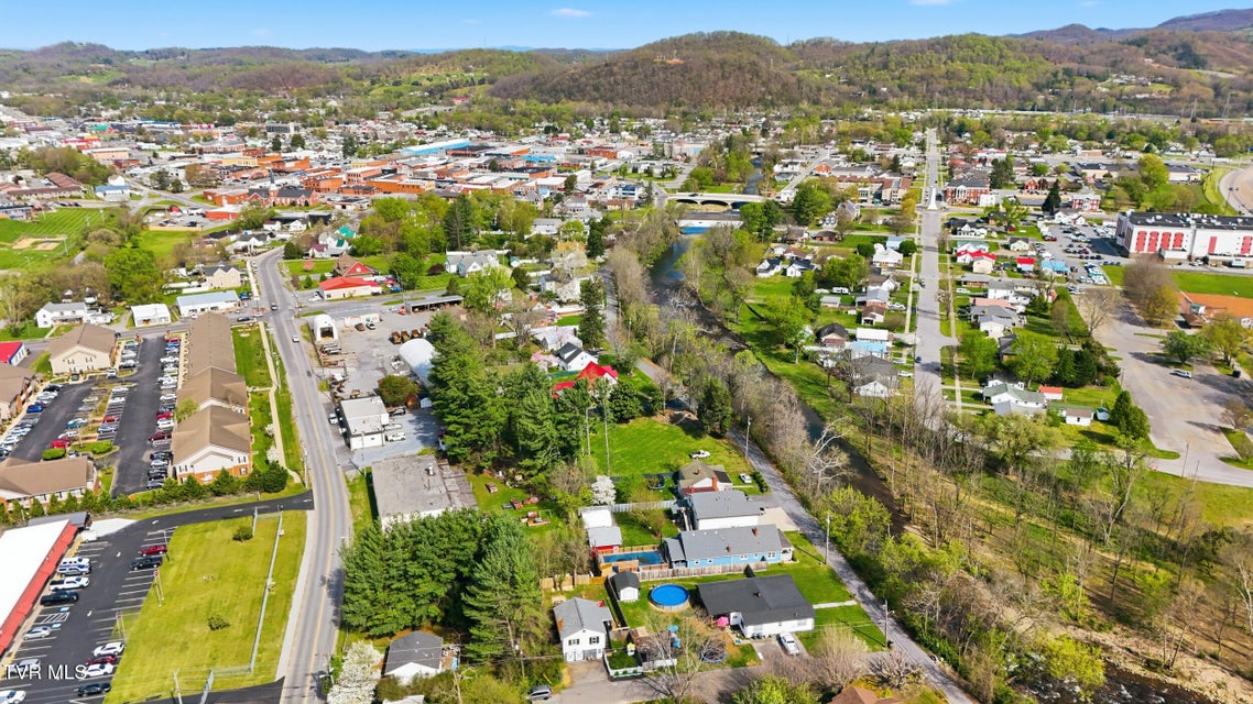 Photo #28: 450 Riverside Drive