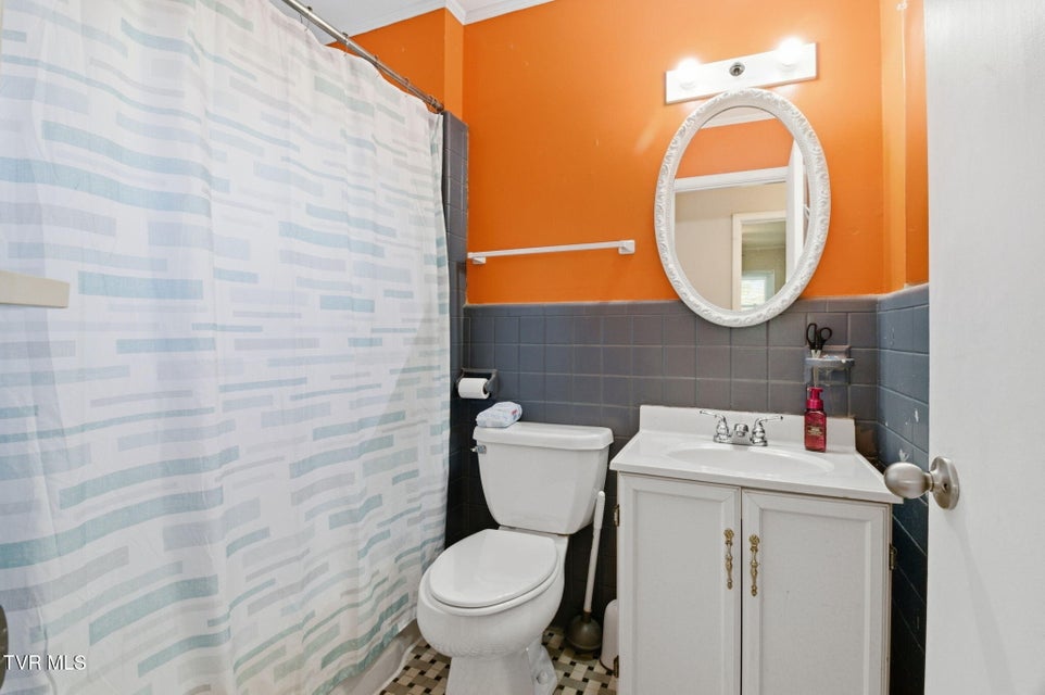 Photo #18: 209 Haynes Boulevard