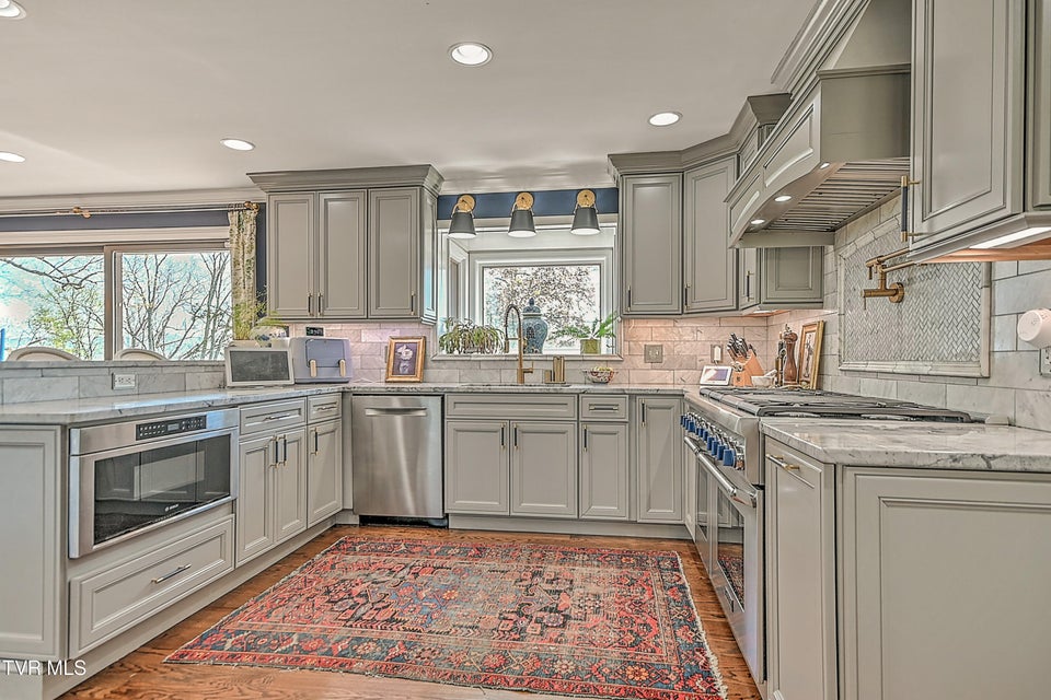 Photo #25: 117 Skyline Drive