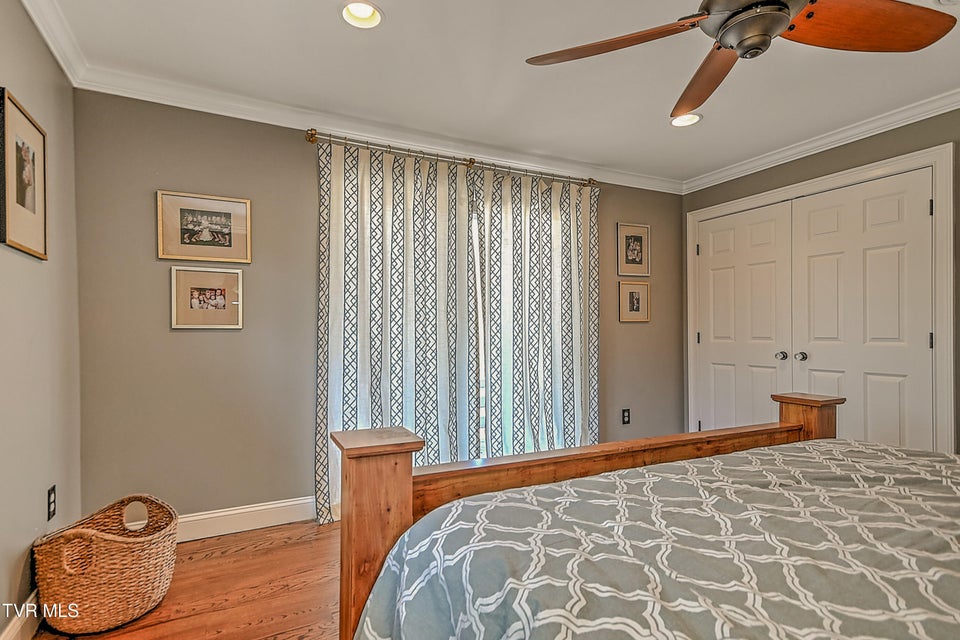 Photo #52: 117 Skyline Drive