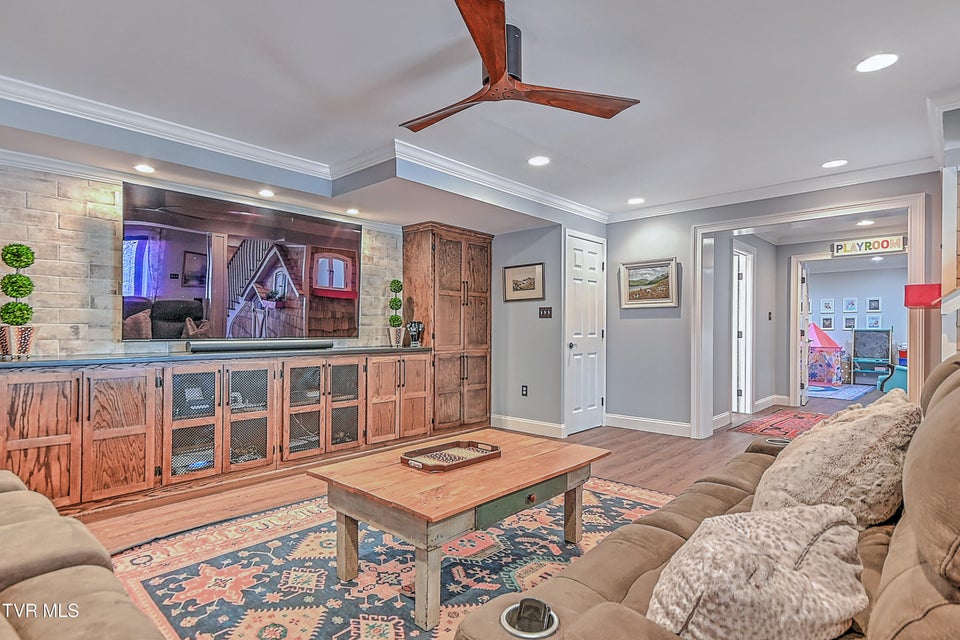 Photo #79: 117 Skyline Drive