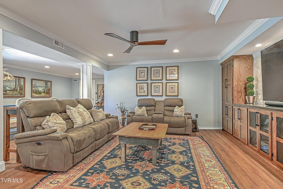 Photo #80: 117 Skyline Drive